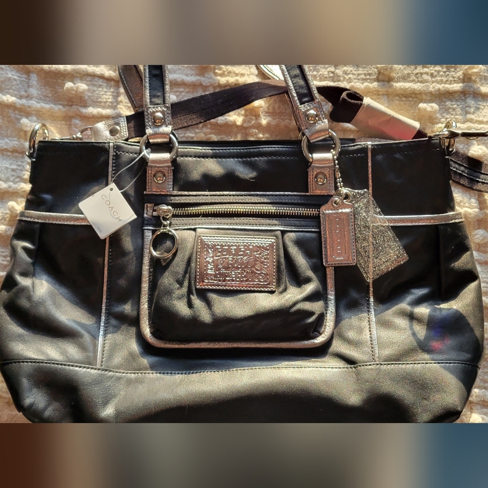 NWT Coach Poppy Handbag